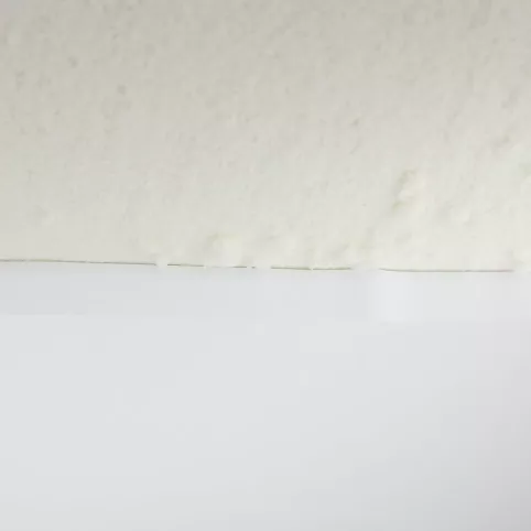 Czy dawać folię pod wełnę na stropie