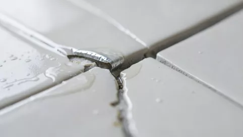 folia w płynie na płytki