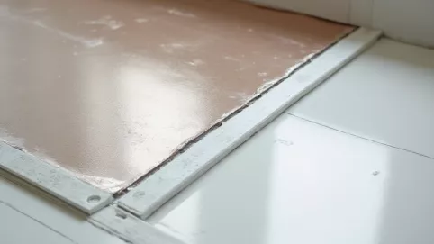 Podkład pod panele z folią aluminiową jak układać